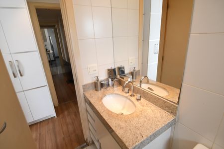 Apartamento à venda com 104m², 2 quartos e 2 vagasBanheiro Suíte