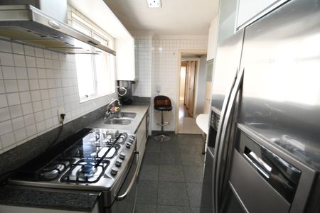 Apartamento à venda com 104m², 2 quartos e 2 vagasCozinha