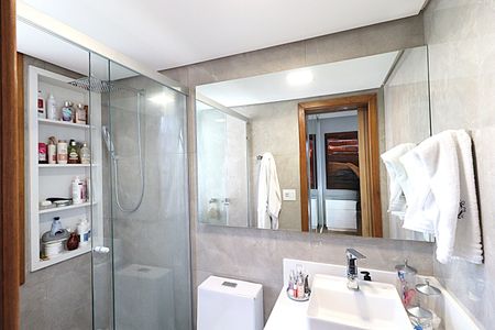 Apartamento à venda com 150m², 4 quartos e 2 vagasBanheiro da Suíte 2