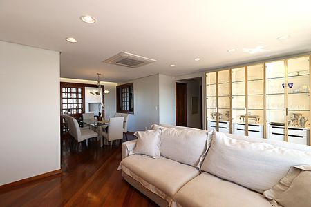 Apartamento à venda com 150m², 4 quartos e 2 vagasSala