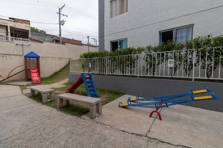 Apartamento para alugar com 32m², 2 quartos e sem vaga Apartamento para alugar com 32m², 2 quartos e sem vagaÁrea Comum - Playground