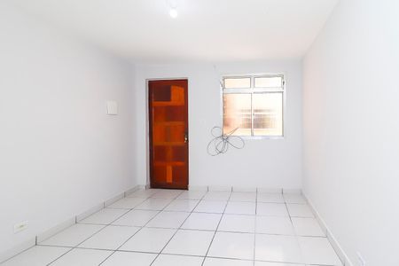 Sala de apartamento para alugar com 2 quartos, 39m² em Conjunto Habitacional Fazenda do Carmo, São Paulo