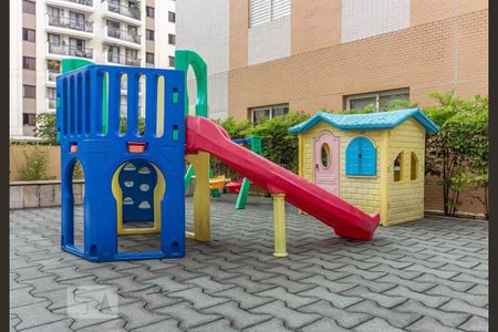 Apartamento para alugar com 142m², 4 quartos e 3 vagas Apartamento para alugar com 142m², 4 quartos e 3 vagasÁrea comum - Playground