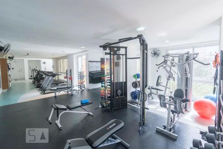 Apartamento para alugar com 142m², 4 quartos e 3 vagas Apartamento para alugar com 142m², 4 quartos e 3 vagasÁrea comum - Academia