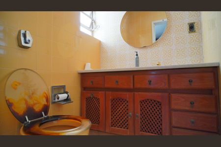 Casa à venda com 280m², 4 quartos e 4 vagasBanheiro 2 - Corredor Sala 