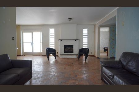 Casa à venda com 280m², 4 quartos e 4 vagasSala