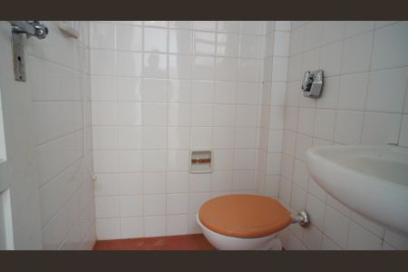 Casa à venda com 280m², 4 quartos e 4 vagasBanheiro 3