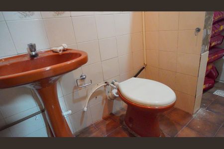 Casa à venda com 280m², 4 quartos e 4 vagasBanheiro 4