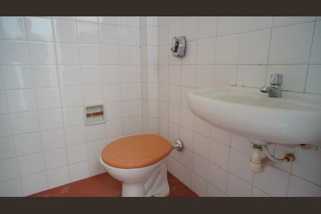 Casa à venda com 280m², 4 quartos e 4 vagasBanheiro 3 - Cozinha 
