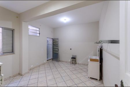 Suíte 1 de casa para alugar com 3 quartos, 120m² em Vila Santa Edwiges, São Paulo