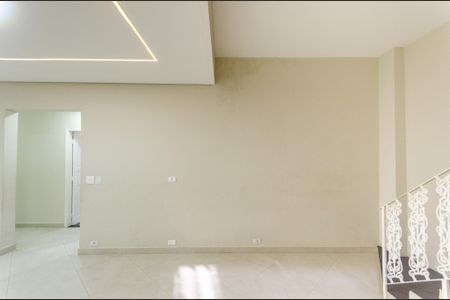 Sala de casa para alugar com 3 quartos, 120m² em Vila Santa Edwiges, São Paulo