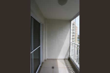 sacada de apartamento para alugar com 2 quartos, 58m² em Jardim Henriqueta, Taboão da Serra