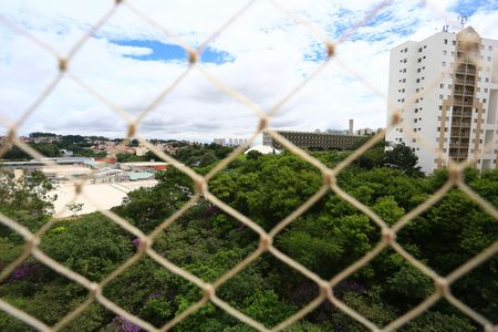 sacada vsta de apartamento para alugar com 2 quartos, 58m² em Jardim Henriqueta, Taboão da Serra