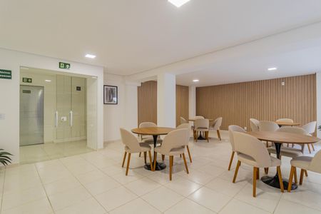 Apartamento à venda com 47m², 2 quartos e 1 vaga Apartamento à venda com 47m², 2 quartos e 1 vagaÁrea comum - Salão de festas