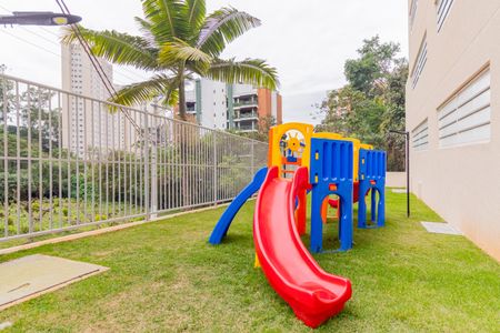 Apartamento à venda com 47m², 2 quartos e 1 vaga Apartamento à venda com 47m², 2 quartos e 1 vagaÁrea comum - Playground