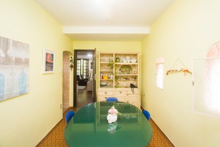 Casa para alugar com 300m², 4 quartos e 2 vagas