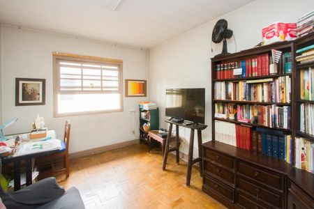 Casa para alugar com 300m², 4 quartos e 2 vagas