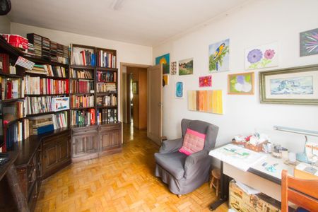 Casa para alugar com 300m², 4 quartos e 2 vagas