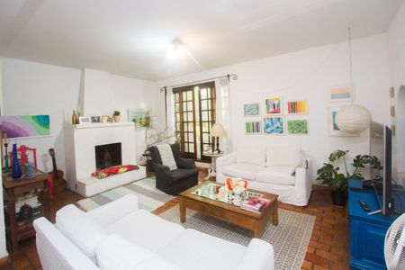 Casa à venda com 4 quartos, 300m² em Santo Amaro, São Paulo