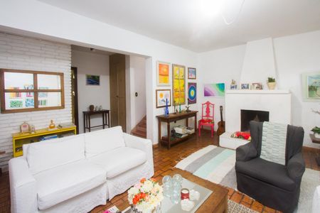 Casa para alugar com 300m², 4 quartos e 2 vagas