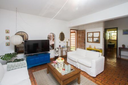 Casa à venda com 4 quartos, 300m² em Santo Amaro, São Paulo