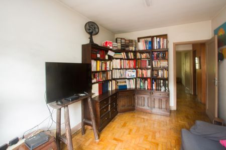 Casa para alugar com 300m², 4 quartos e 2 vagas