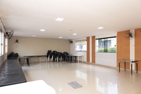 Apartamento para alugar com 44m², 2 quartos e 1 vagaÁrea comum - Salão de festas