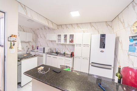 Casa para alugar com 300m², 6 quartos e 5 vagasCozinha da Edícula