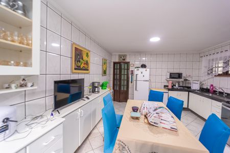 Casa para alugar com 300m², 6 quartos e 5 vagasCozinha