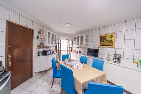 Casa para alugar com 300m², 6 quartos e 5 vagasCozinha