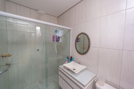 Casa para alugar com 300m², 6 quartos e 5 vagasBanheiro da Edícula