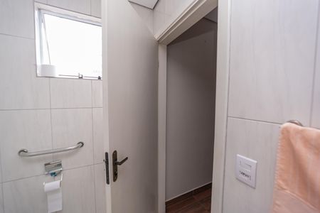 Casa para alugar com 300m², 6 quartos e 5 vagasBanheiro da Edícula