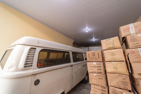 Casa para alugar com 300m², 6 quartos e 5 vagasGalpão