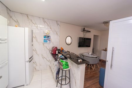 Casa para alugar com 300m², 6 quartos e 5 vagasCozinha da Edícula