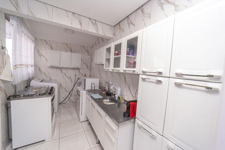 Casa para alugar com 300m², 6 quartos e 5 vagasCozinha da Edícula