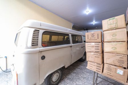 Casa para alugar com 300m², 6 quartos e 5 vagasGalpão