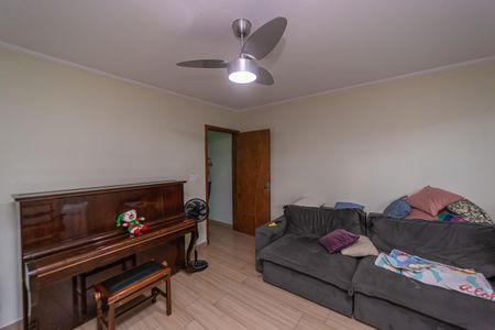 Casa para alugar com 300m², 6 quartos e 5 vagasSala