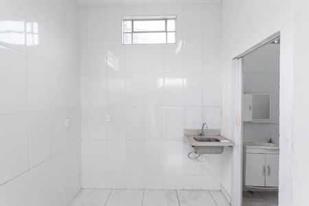 Cozinha de kitnet/studio para alugar com 1 quarto, 84m² em Arvoredo, Contagem