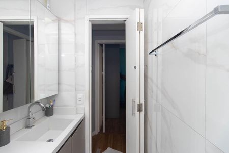 Apartamento à venda com 50m², 2 quartos e 1 vaga Apartamento à venda com 50m², 2 quartos e 1 vagaBanheiro