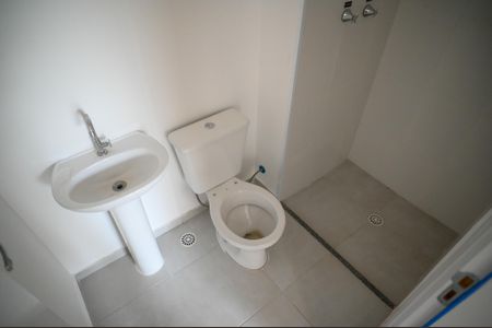 Apartamento para alugar com 41m², 2 quartos e sem vaga Apartamento para alugar com 41m², 2 quartos e sem vagaBanheiro