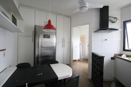 Apartamento para alugar com 108m², 3 quartos e 2 vagasCozinha - Armários