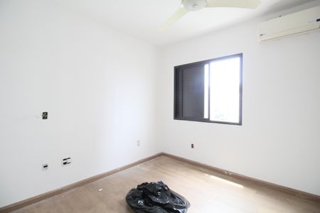 Apartamento para alugar com 108m², 3 quartos e 2 vagasQuarto 2