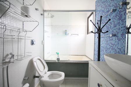 Apartamento para alugar com 108m², 3 quartos e 2 vagasBanheiro 1