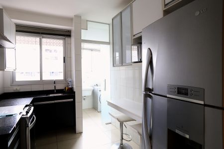 Apartamento para alugar com 86m², 3 quartos e 2 vagas Apartamento para alugar com 86m², 3 quartos e 2 vagasCozinha e Área de Serviço