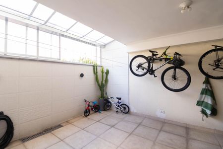 Casa de condomínio para alugar com 120m², 3 quartos e 2 vagas