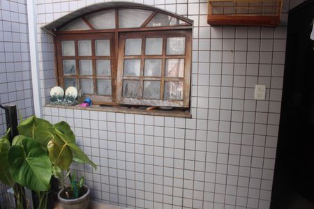 Casa à venda com 117m², 2 quartos e 1 vagaÁrea de Serviço