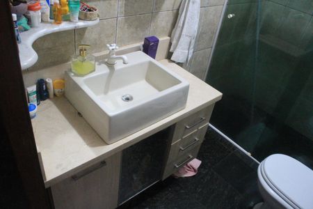 Casa à venda com 117m², 2 quartos e 1 vagaBanheiro 2