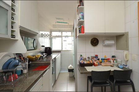 Apartamento à venda com 95m², 3 quartos e 2 vagasCozinha