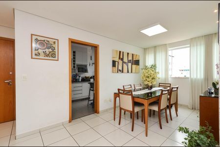 Apartamento à venda com 95m², 3 quartos e 2 vagasSala Ambientes