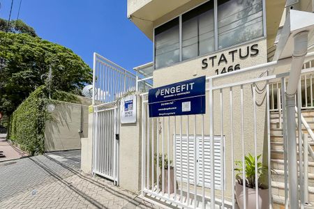 Apartamento à venda com 68m², 2 quartos e 1 vagaFachada + plaquinha